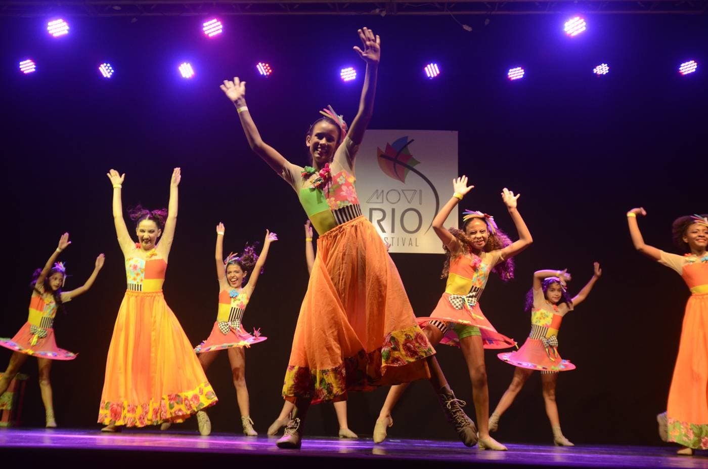 Danças folclóricas brasileiras no MoviRio: do bumba-meu-boi ao frevo em cena